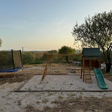 Relax And Unwind: Family-Friendly House Near Zadar In Zagrad Villa Buitenkant foto